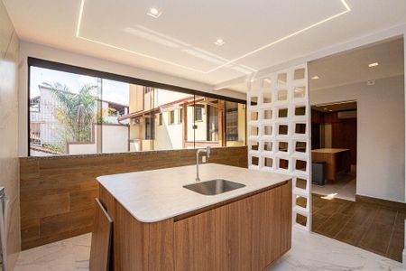Casa à venda com 501m², 5 quartos e 4 vagas