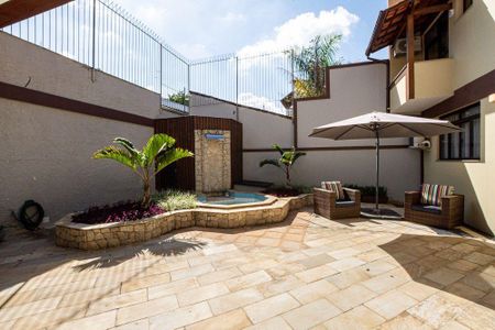Casa à venda com 501m², 5 quartos e 4 vagas