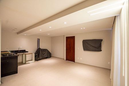Casa à venda com 501m², 5 quartos e 4 vagas