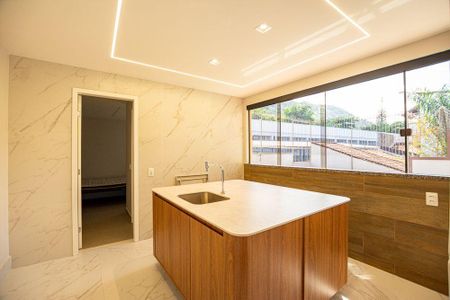 Casa à venda com 501m², 5 quartos e 4 vagas