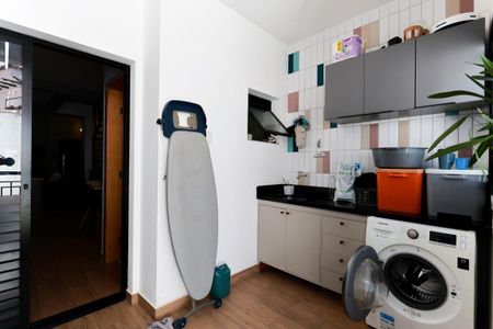 Casa à venda com 198m², 3 quartos e 3 vagas Casa à venda com 198m², 3 quartos e 3 vagasÁrea de serviço