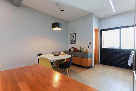 Casa à venda com 198m², 3 quartos e 3 vagas Casa à venda com 198m², 3 quartos e 3 vagasCopa e cozinha