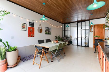 Casa à venda com 198m², 3 quartos e 3 vagas Casa à venda com 198m², 3 quartos e 3 vagasÁrea de lazer