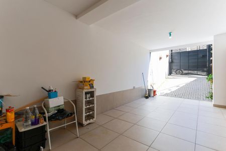 Casa à venda com 198m², 3 quartos e 3 vagas Casa à venda com 198m², 3 quartos e 3 vagasGaragem