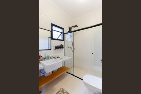 Casa à venda com 198m², 3 quartos e 3 vagas Casa à venda com 198m², 3 quartos e 3 vagasBanheiro da suíte