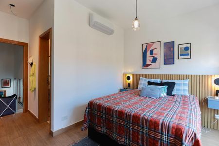 Casa à venda com 198m², 3 quartos e 3 vagas Casa à venda com 198m², 3 quartos e 3 vagasSuíte