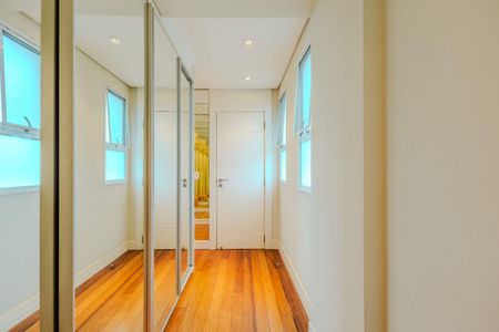 Apartamento à venda com 180m², 4 quartos e 3 vagas