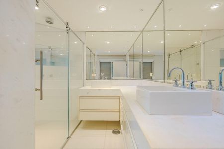 Apartamento à venda com 180m², 4 quartos e 3 vagas