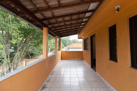 Casa para alugar com 80m², 3 quartos e sem vaga Casa para alugar com 80m², 3 quartos e sem vagaVaranda