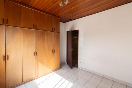 Quarto 1 de casa para alugar com 3 quartos, 80m² em Conjunto Residencial Butanta, São Paulo