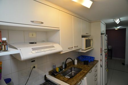 Apartamento para alugar com 75m², 2 quartos e 2 vagas Apartamento para alugar com 75m², 2 quartos e 2 vagasCozinha