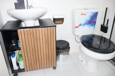 Banheiro de apartamento para alugar com 1 quarto, 30m² em Vila Ema, São Paulo