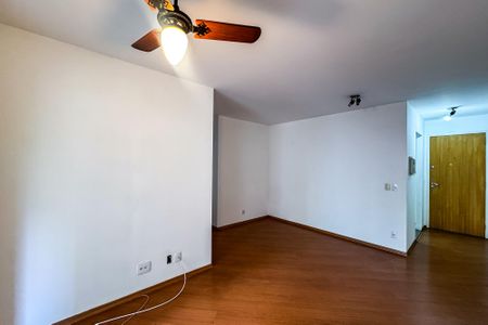 Apartamento à venda com 55m², 2 quartos e 1 vagaSala