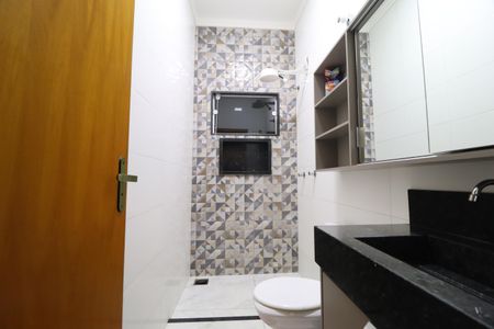 Casa para alugar com 93m², 3 quartos e 2 vagasBanheiro Social