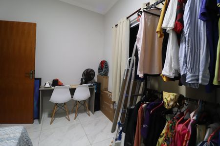 Casa para alugar com 93m², 3 quartos e 2 vagasQuarto 3