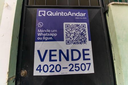 Plaquinha  de casa à venda com 1 quarto, 53m² em Engenhoca, Niterói