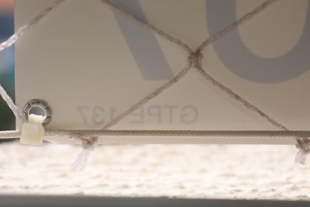 Apartamento para alugar com 100m², 4 quartos e 1 vagaPlaca instalada na janela do quarto (4º andar de frente para a rua) - Código da placa: GTPE-137