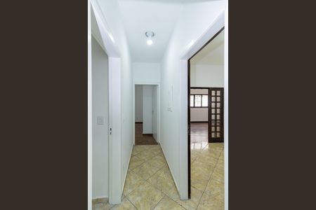 Casa para alugar com 154m², 4 quartos e 4 vagas Casa para alugar com 154m², 4 quartos e 4 vagasCorredor