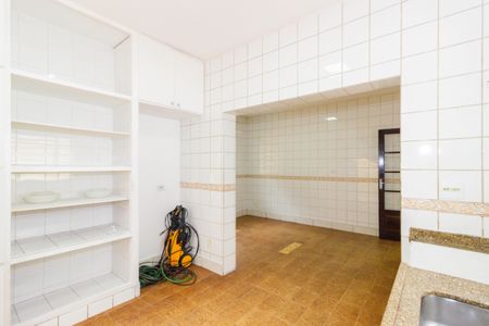 Casa para alugar com 154m², 4 quartos e 4 vagas Casa para alugar com 154m², 4 quartos e 4 vagasCozinha