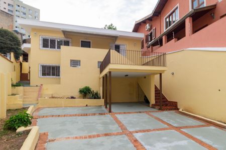 Casa para alugar com 154m², 4 quartos e 4 vagas Casa para alugar com 154m², 4 quartos e 4 vagasGaragem