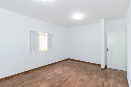 Casa para alugar com 154m², 4 quartos e 4 vagas Casa para alugar com 154m², 4 quartos e 4 vagasQuarto 1