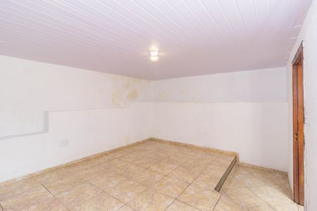 Casa para alugar com 154m², 4 quartos e 4 vagas Casa para alugar com 154m², 4 quartos e 4 vagasCômodo Externo da Garagem