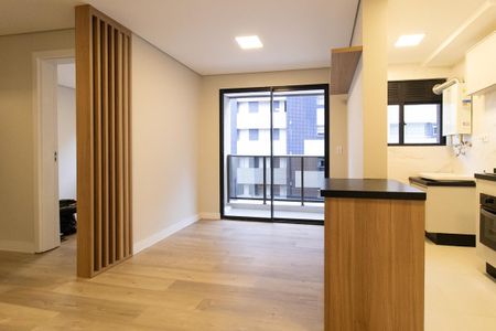 Sala de apartamento para alugar com 2 quartos, 74m² em Campina do Siqueira, Curitiba