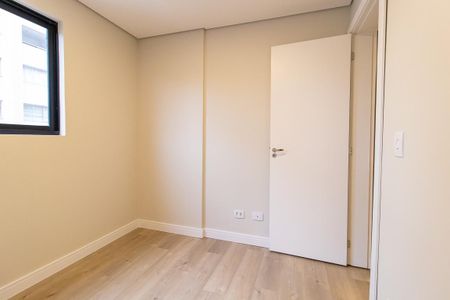 Quarto 1 de apartamento para alugar com 2 quartos, 74m² em Campina do Siqueira, Curitiba