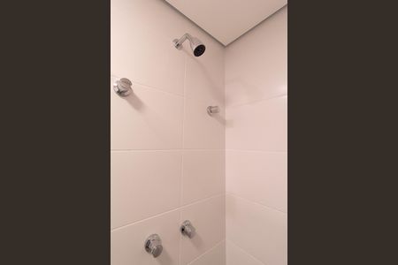 Apartamento para alugar com 74m², 2 quartos e 1 vagaDetalhe do banheiro