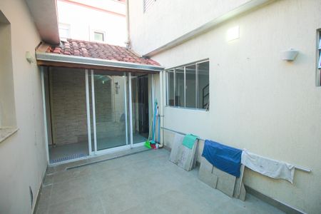 Casa para alugar com 200m², 5 quartos e 2 vagasQuintal