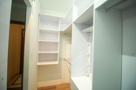 Casa para alugar com 200m², 5 quartos e 2 vagasCloset da suíte 1