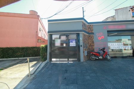 Casa para alugar com 200m², 5 quartos e 2 vagasFachada
