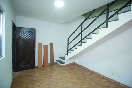 Casa para alugar com 200m², 5 quartos e 2 vagasSala - Edícula
