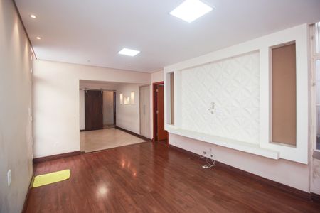 Casa para alugar com 200m², 5 quartos e 2 vagasSala