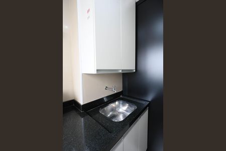Apartamento para alugar com 77m², 3 quartos e 1 vagaÁrea de Serviço