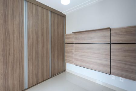 Apartamento para alugar com 77m², 3 quartos e 1 vagasuíte