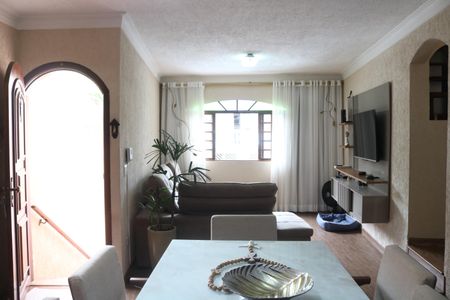 Casa para alugar com 180m², 2 quartos e 1 vagaSala