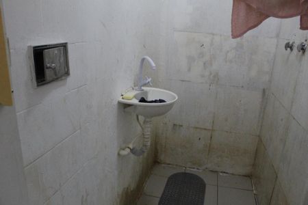 Casa de condomínio à venda com 110m², 3 quartos e sem vagaBanheiro de serviço