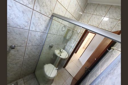 Casa para alugar com 230m², 4 quartos e 3 vagasBanheiro