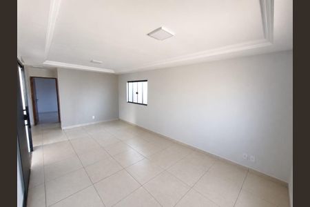 Sala de casa para alugar com 4 quartos, 230m² em Setor Faicalville, Goiânia