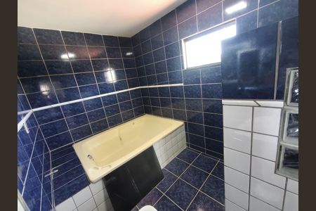 Casa para alugar com 230m², 4 quartos e 3 vagasBanheiro