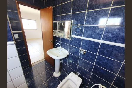 Casa para alugar com 230m², 4 quartos e 3 vagasBanheiro