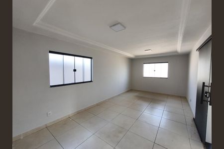 Sala de casa para alugar com 4 quartos, 230m² em Setor Faicalville, Goiânia