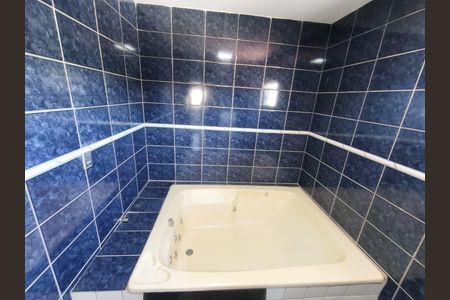 Casa para alugar com 230m², 4 quartos e 3 vagasBanheiro