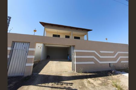 Casa para alugar com 230m², 4 quartos e 3 vagasFachada