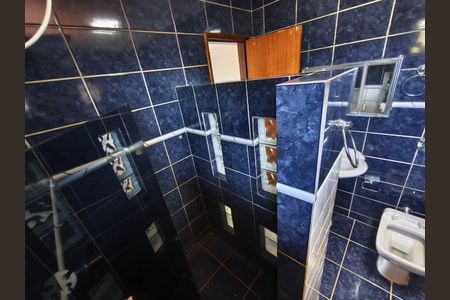 Casa para alugar com 230m², 4 quartos e 3 vagasBanheiro