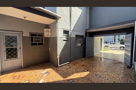 Casa para alugar com 189m², 4 quartos e 6 vagasQuintal