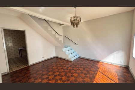 Sala de casa para alugar com 4 quartos, 189m² em Utinga, Santo André