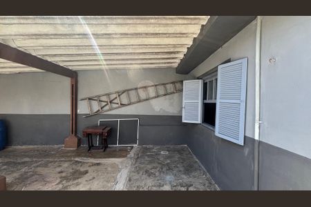 Casa para alugar com 189m², 4 quartos e 6 vagasQuintal