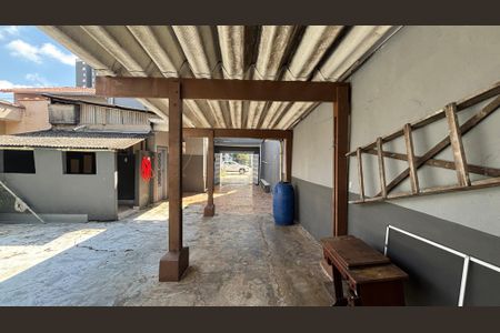 Casa para alugar com 189m², 4 quartos e 6 vagasQuintal